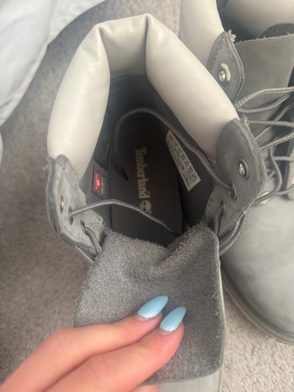 Women’s Timberland gray boots. Size 8.5 - Picture 5 of 9